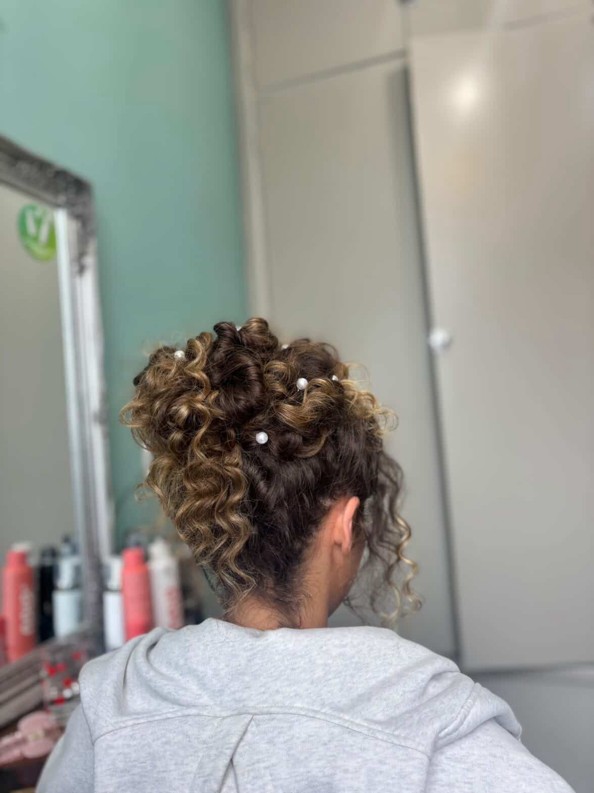 Balayage highlights with soft waves